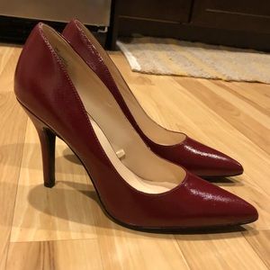 Nine West burgundy sizes 7 pumps shoes